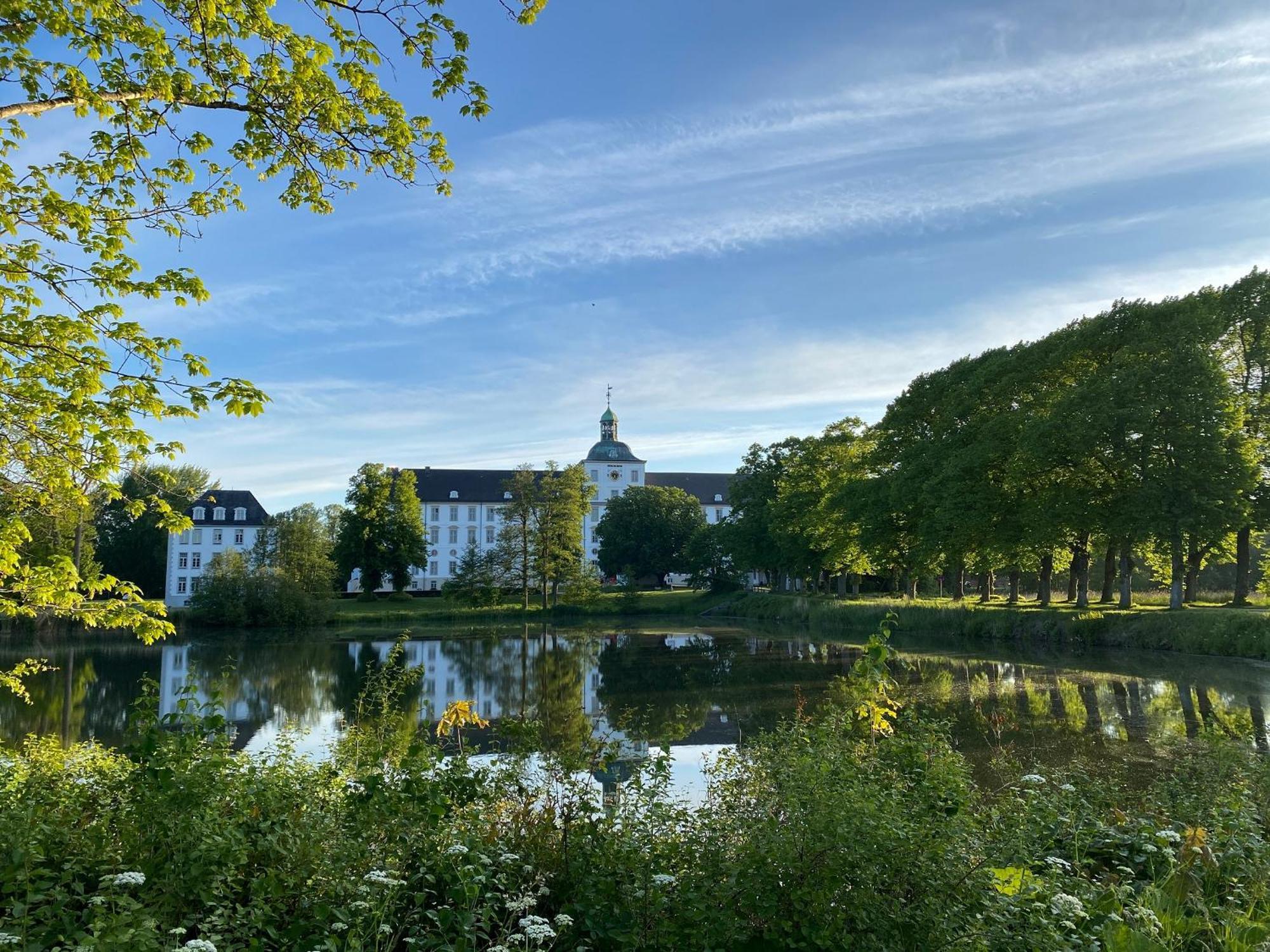 Nordic Home Schleswig Exterior photo